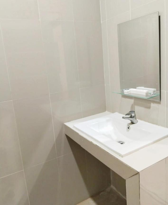 Khariz Hotel Bukittinggi Buitenkant foto
